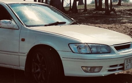 Toyota Camry, 2000 год, 690 000 рублей, 4 фотография