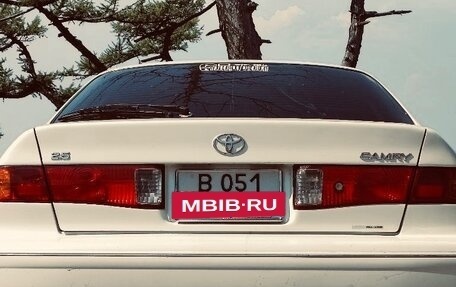 Toyota Camry, 2000 год, 690 000 рублей, 7 фотография