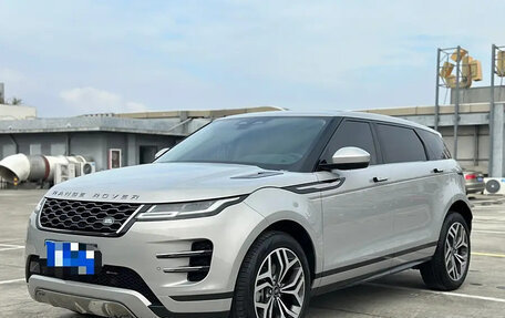 Land Rover Range Rover Evoque II, 2023 год, 4 590 000 рублей, 2 фотография