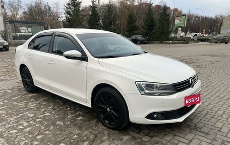 Volkswagen Jetta VI, 2014 год, 1 100 000 рублей, 3 фотография