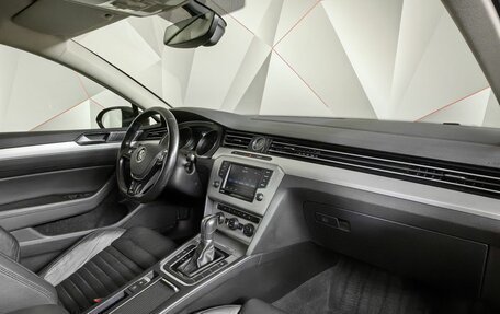 Volkswagen Passat B8 рестайлинг, 2017 год, 2 189 700 рублей, 9 фотография