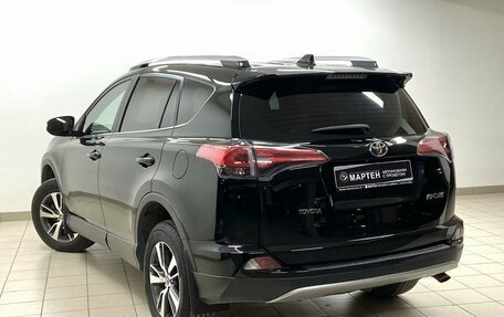 Toyota RAV4, 2017 год, 2 389 000 рублей, 6 фотография