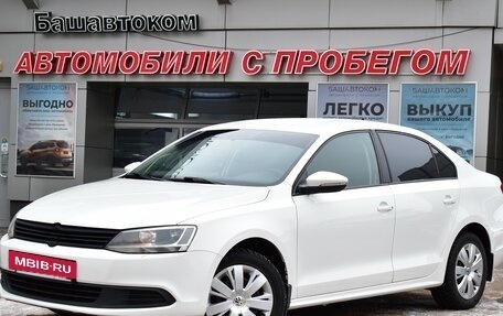 Volkswagen Jetta VI, 2012 год, 975 000 рублей, 2 фотография