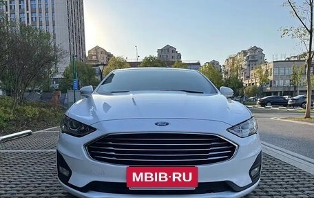 Ford Mondeo V, 2021 год, 1 600 000 рублей, 2 фотография