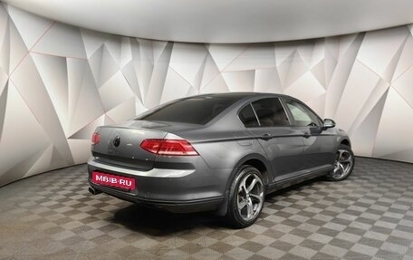 Volkswagen Passat B8 рестайлинг, 2016 год, 1 798 000 рублей, 2 фотография