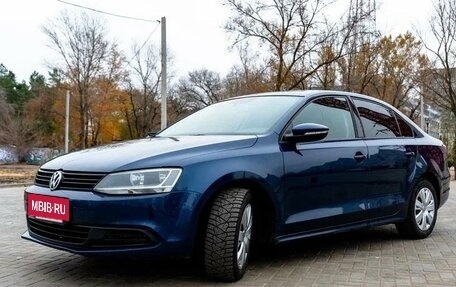 Volkswagen Jetta VI, 2011 год, 990 000 рублей, 5 фотография