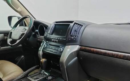 Toyota Land Cruiser 200, 2011 год, 3 599 000 рублей, 9 фотография