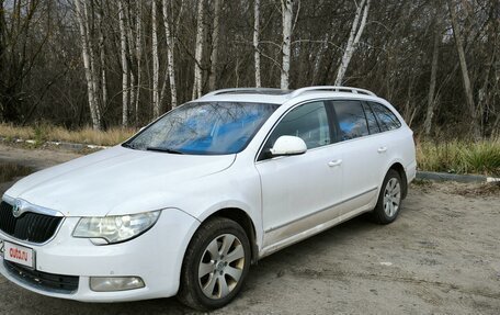 Skoda Superb III рестайлинг, 2011 год, 750 000 рублей, 2 фотография