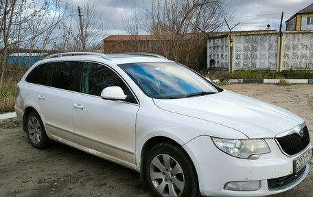 Skoda Superb III рестайлинг, 2011 год, 750 000 рублей, 3 фотография