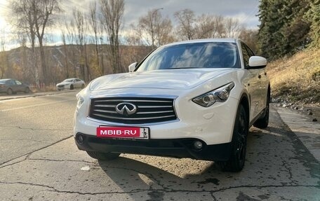 Infiniti FX II, 2012 год, 2 450 000 рублей, 9 фотография