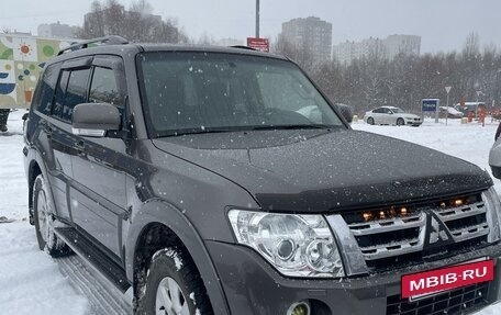 Mitsubishi Pajero IV, 2013 год, 2 350 000 рублей, 2 фотография