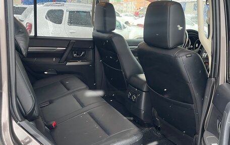 Mitsubishi Pajero IV, 2013 год, 2 350 000 рублей, 10 фотография