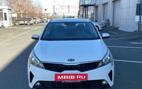 KIA Rio IV, 2020 год, 1 700 000 рублей, 2 фотография