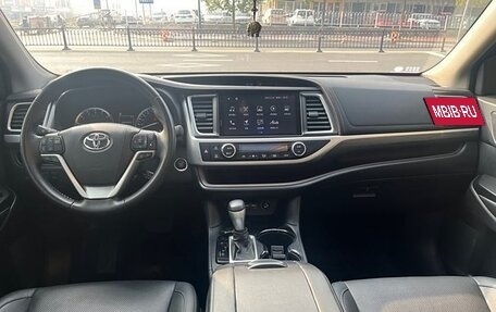 Toyota Highlander III, 2021 год, 3 307 400 рублей, 17 фотография