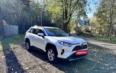 Toyota RAV4, 2021 год, 3 750 000 рублей, 8 фотография