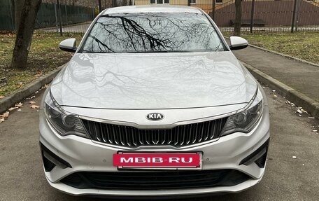 KIA Optima IV, 2018 год, 2 500 000 рублей, 8 фотография