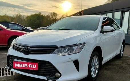 Toyota Camry, 2015 год, 2 070 000 рублей, 2 фотография