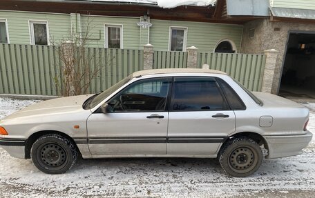 Mitsubishi Galant VIII, 1989 год, 250 000 рублей, 3 фотография