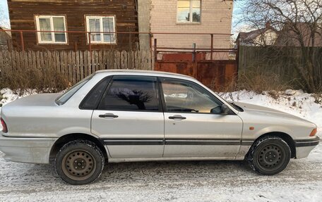 Mitsubishi Galant VIII, 1989 год, 250 000 рублей, 2 фотография