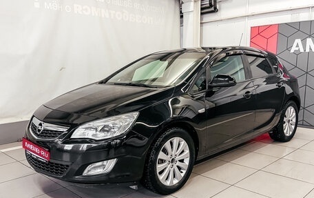 Opel Astra J, 2011 год, 699 870 рублей, 1 фотография