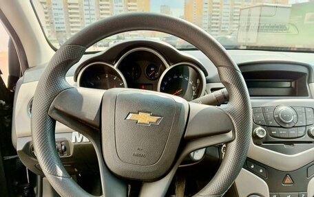 Chevrolet Cruze II, 2011 год, 700 000 рублей, 19 фотография