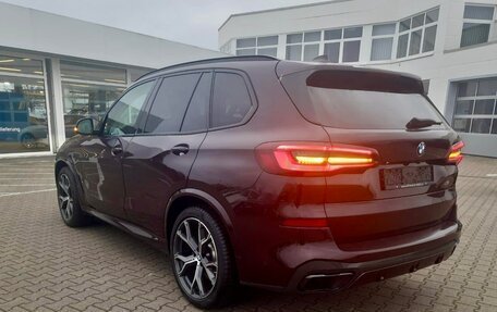 BMW X5, 2021 год, 9 990 000 рублей, 2 фотография