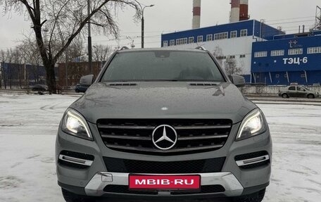 Mercedes-Benz M-Класс, 2012 год, 2 400 000 рублей, 3 фотография