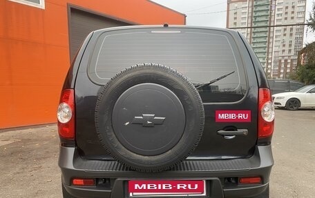 Chevrolet Niva I рестайлинг, 2011 год, 670 000 рублей, 4 фотография