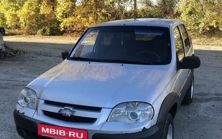 Chevrolet Niva I рестайлинг, 2010 год, 550 000 рублей, 16 фотография