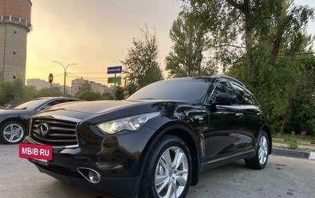 Infiniti QX70, 2014 год, 3 080 000 рублей, 6 фотография