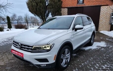 Volkswagen Tiguan II, 2019 год, 2 800 000 рублей, 1 фотография