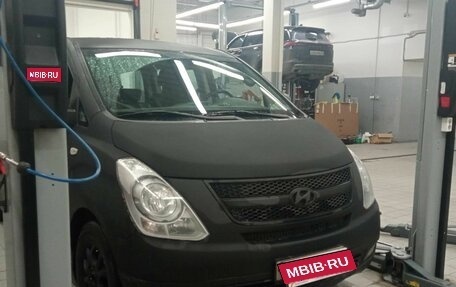 Hyundai Grand Starex Grand Starex I рестайлинг 2, 2008 год, 1 050 000 рублей, 1 фотография