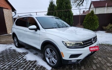 Volkswagen Tiguan II, 2019 год, 2 800 000 рублей, 3 фотография