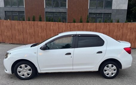 Renault Logan II, 2016 год, 500 000 рублей, 2 фотография