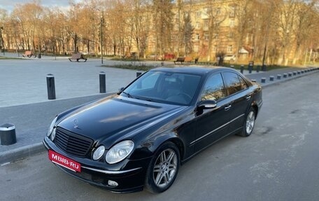 Mercedes-Benz E-Класс, 2003 год, 725 000 рублей, 3 фотография