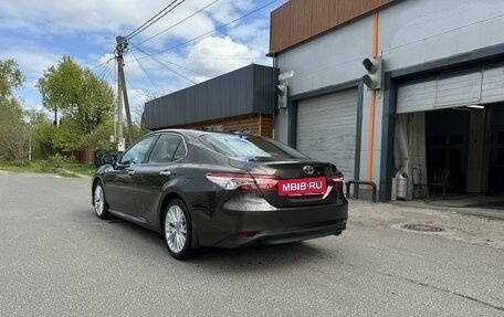 Toyota Camry, 2019 год, 2 830 000 рублей, 5 фотография