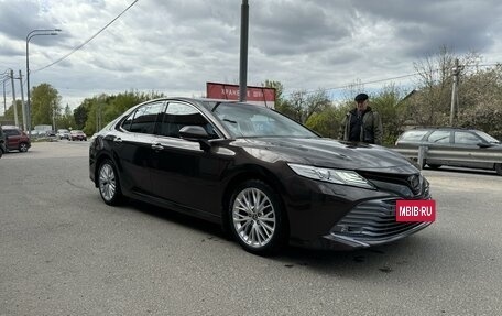 Toyota Camry, 2019 год, 2 830 000 рублей, 3 фотография