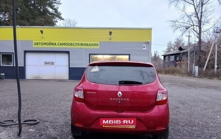 Renault Sandero II рестайлинг, 2014 год, 600 000 рублей, 3 фотография