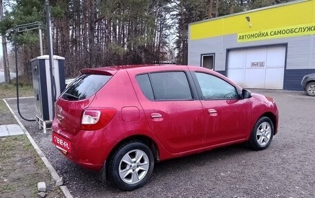 Renault Sandero II рестайлинг, 2014 год, 600 000 рублей, 2 фотография