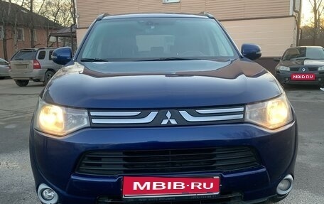 Mitsubishi Outlander III рестайлинг 3, 2013 год, 1 600 000 рублей, 1 фотография