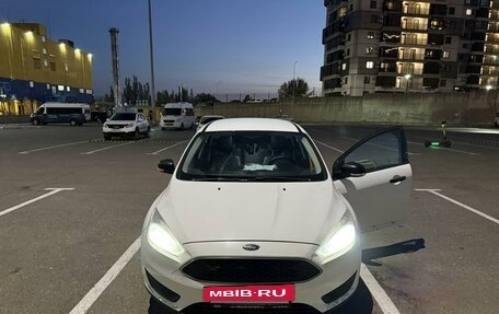 Ford Focus III, 2017 год, 585 000 рублей, 2 фотография