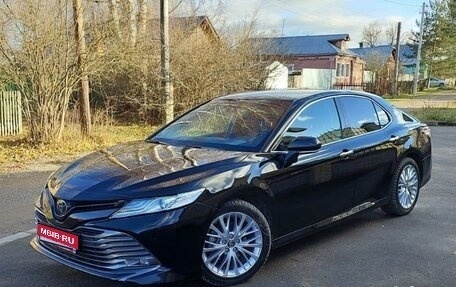 Toyota Camry, 2019 год, 3 250 000 рублей, 1 фотография