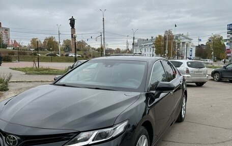 Toyota Camry, 2019 год, 2 600 000 рублей, 2 фотография