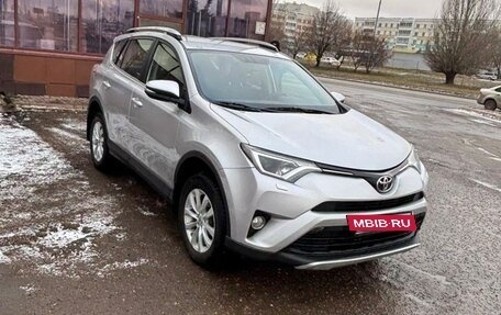 Toyota RAV4, 2016 год, 2 650 000 рублей, 4 фотография