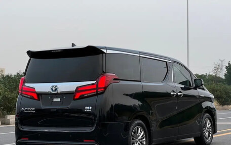 Toyota Alphard III, 2021 год, 11 000 000 рублей, 3 фотография