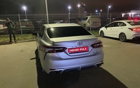 Toyota Camry, 2022 год, 4 300 000 рублей, 3 фотография