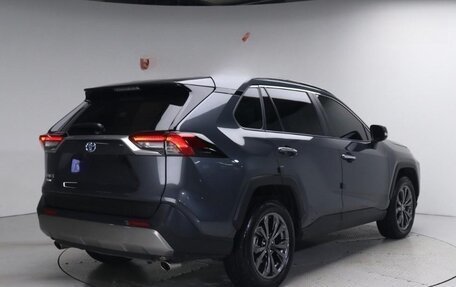 Toyota RAV4, 2023 год, 4 050 000 рублей, 2 фотография