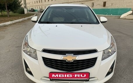 Chevrolet Cruze II, 2013 год, 875 000 рублей, 3 фотография