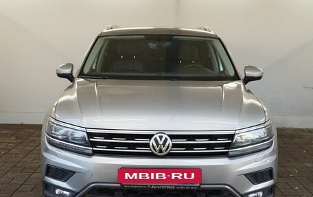 Volkswagen Tiguan II, 2017 год, 2 650 000 рублей, 2 фотография