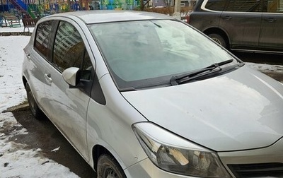 Toyota Vitz, 2013 год, 850 000 рублей, 1 фотография